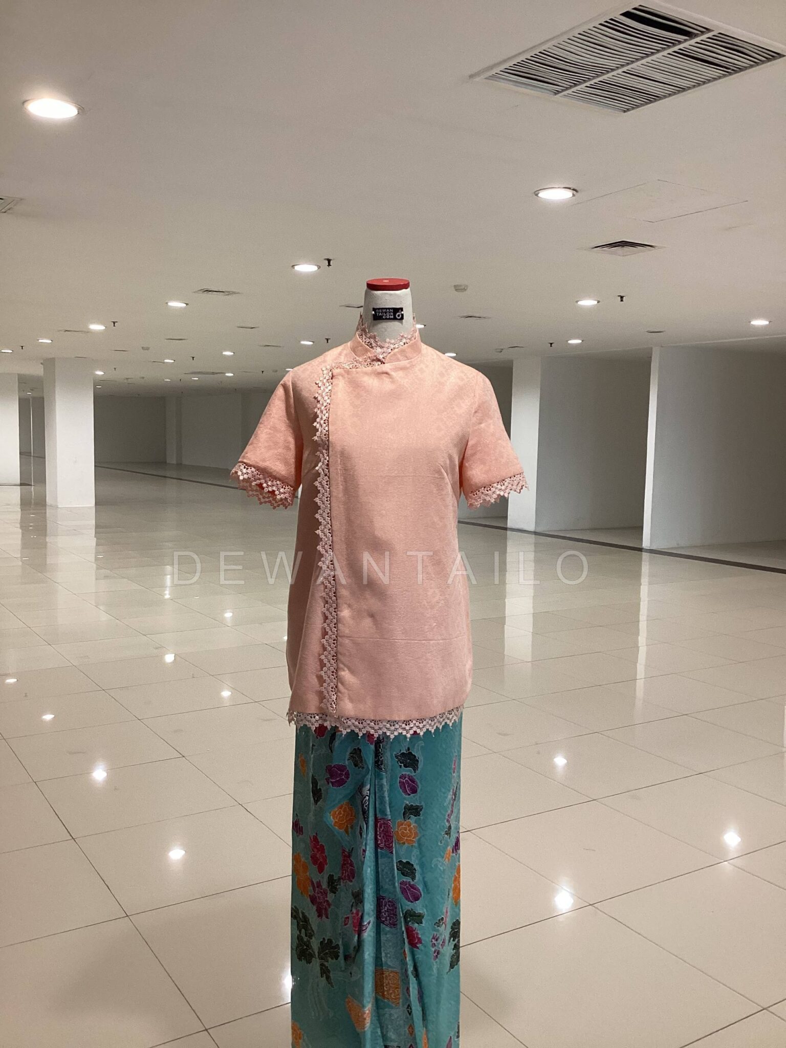 Jahit Blouse Wanita Dewan Tailor